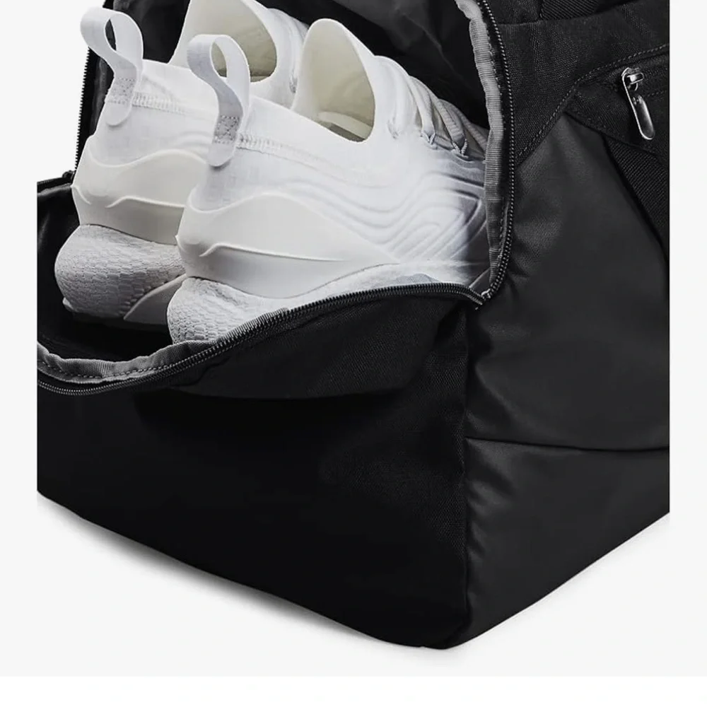 Under Armour Black Duffel Bag unisex size medium